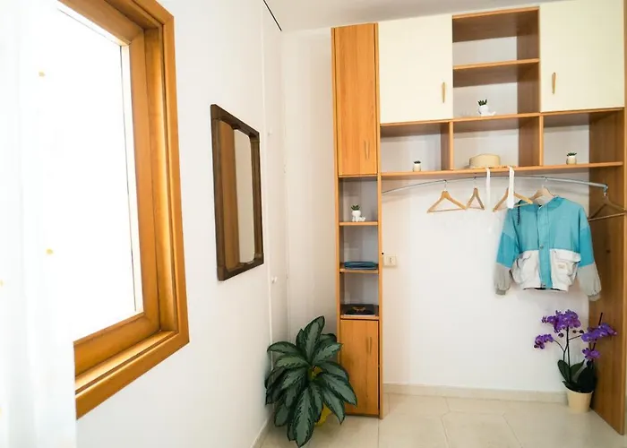 Nereidi アパート ジャルディーニ・ナクソス